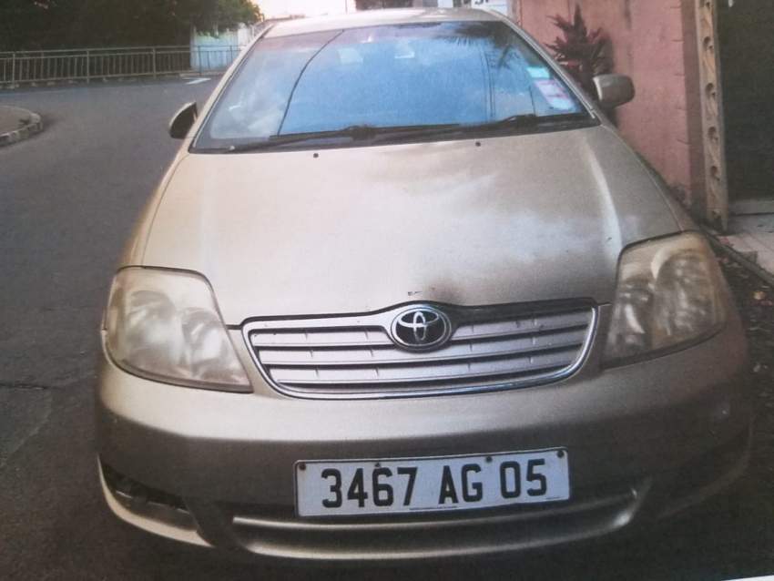 Toyota Corolla 140i GLS - 1 - Family Cars  on Aster Vender