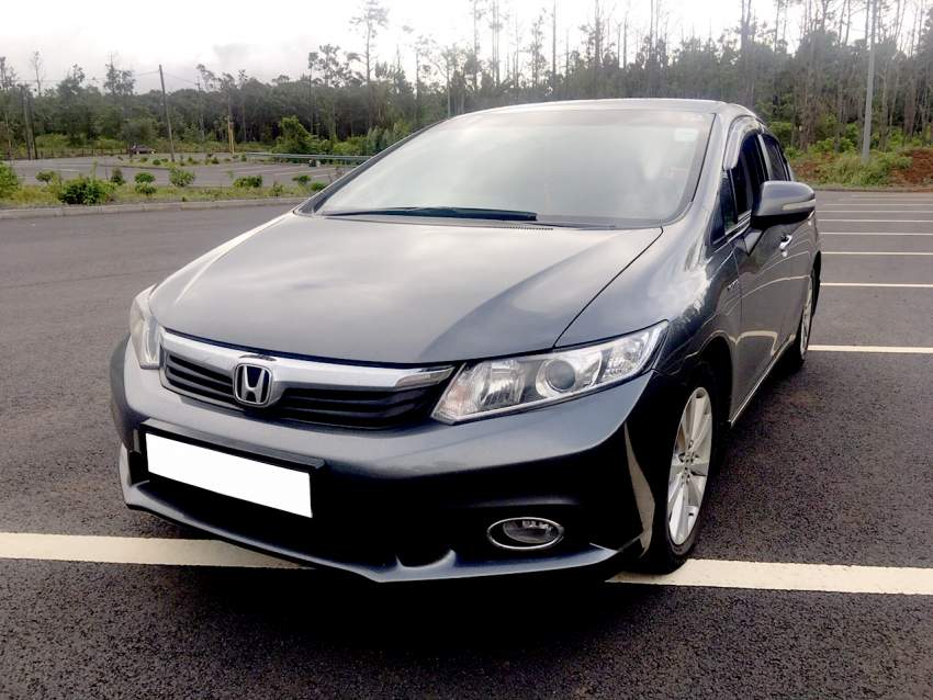 Honda Civic 2013 manual - 0 - Family Cars  on Aster Vender