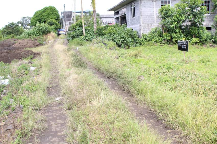 RESIDENTIAL LAND FOR SALE AT MONT-IDA FLACQ (28.2 PERCHES) - 1 - Land  on Aster Vender