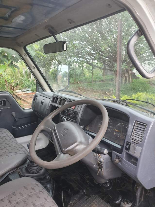 Toyota Dyna - 1 - Small trucks (Camionette)  on Aster Vender