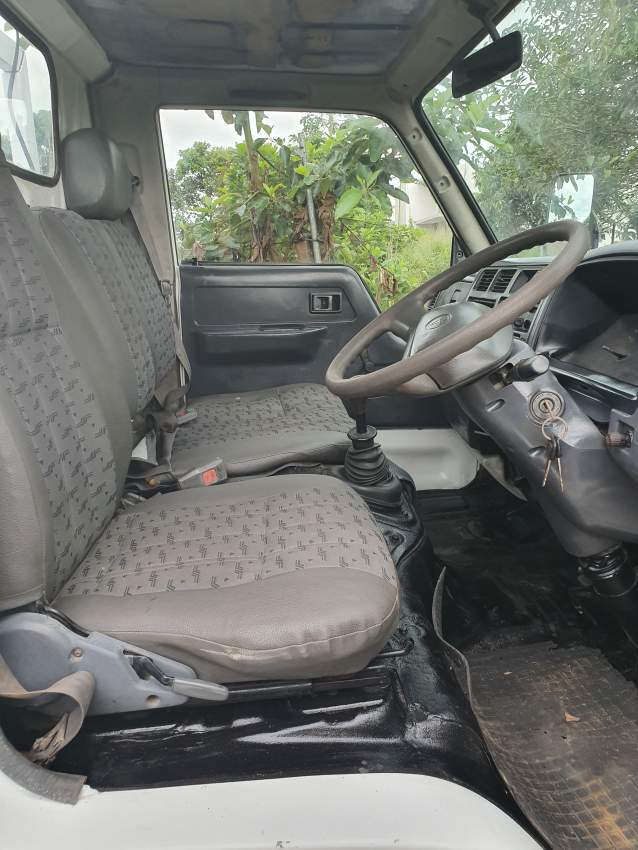 Toyota Dyna - 5 - Small trucks (Camionette)  on Aster Vender