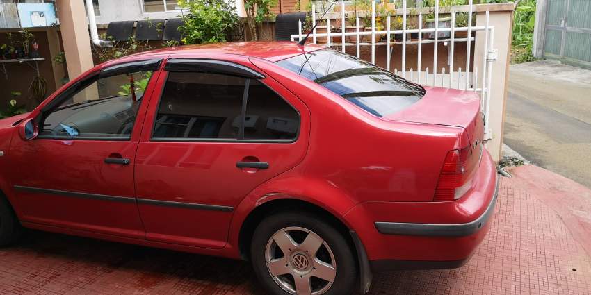 Volkswagen Bora Yr 01 - 2 - Family Cars  on Aster Vender