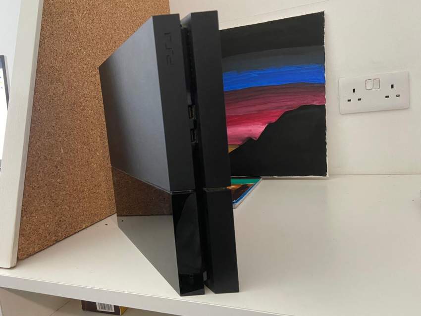 Playstation 4 (500 GB, 1 Controller, 2 Games) - 1 - PlayStation 4 (PS4)  on Aster Vender