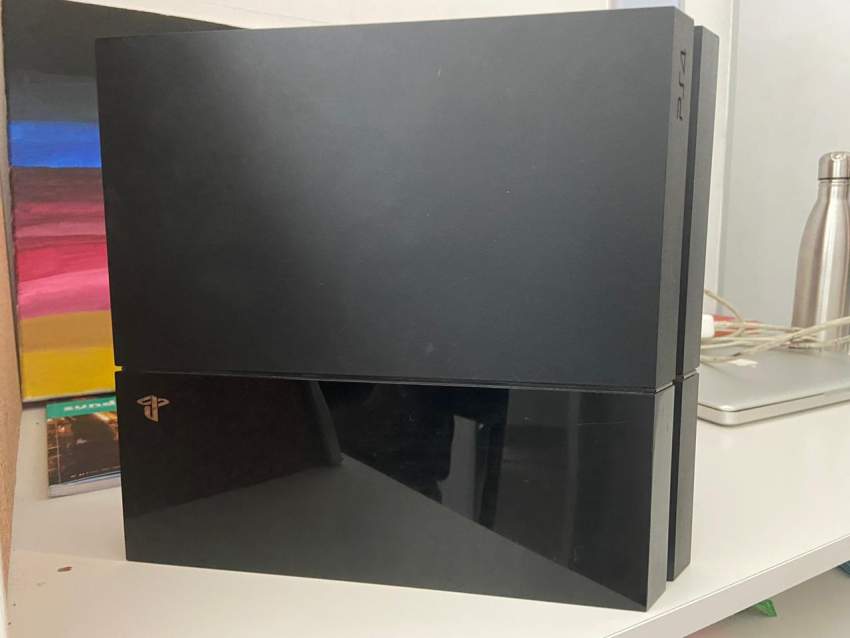 Playstation 4 (500 GB, 1 Controller, 2 Games) - 6 - PlayStation 4 (PS4)  on Aster Vender