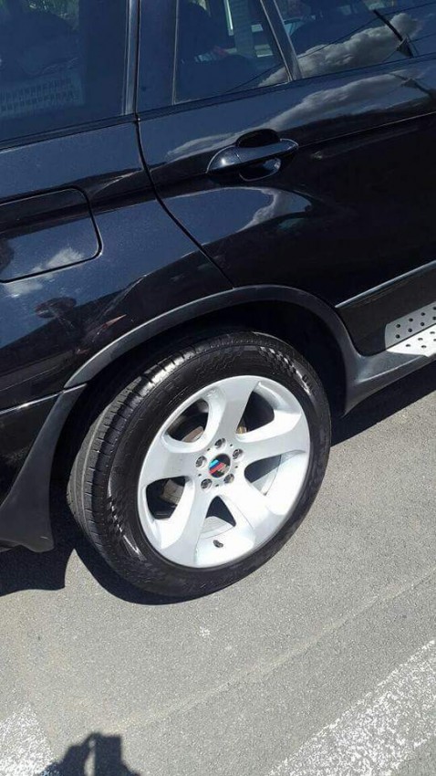 Bmw x5 on Aster Vender