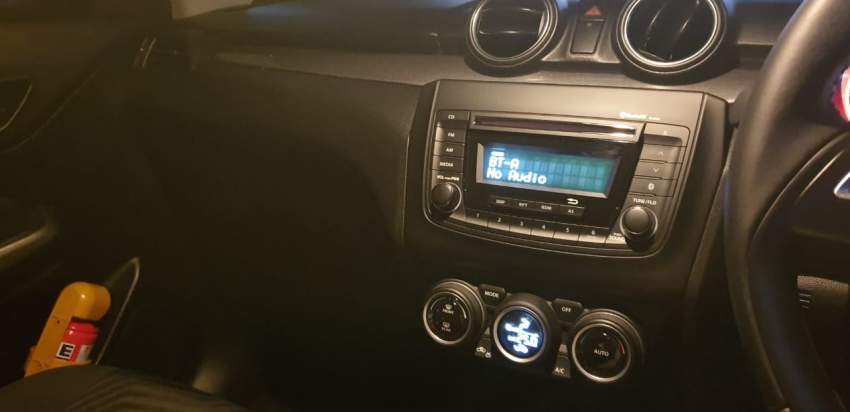 Suzuki Swift - 5 - Compact cars  on Aster Vender