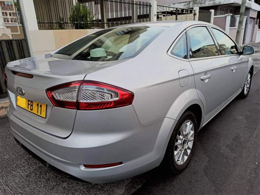 Ford Mondeo 2011 - 4 - Family Cars  on Aster Vender