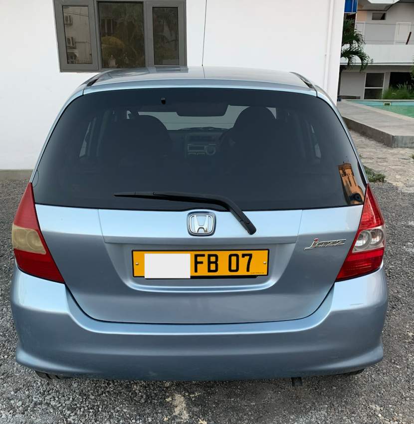 HONDA JAZZ 2007 - 4 - Compact cars  on Aster Vender