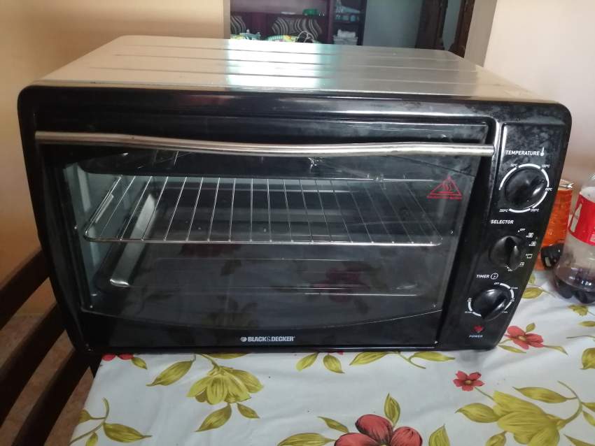 Four (oven) Black & Decker - 1 - Kitchen appliances  on Aster Vender