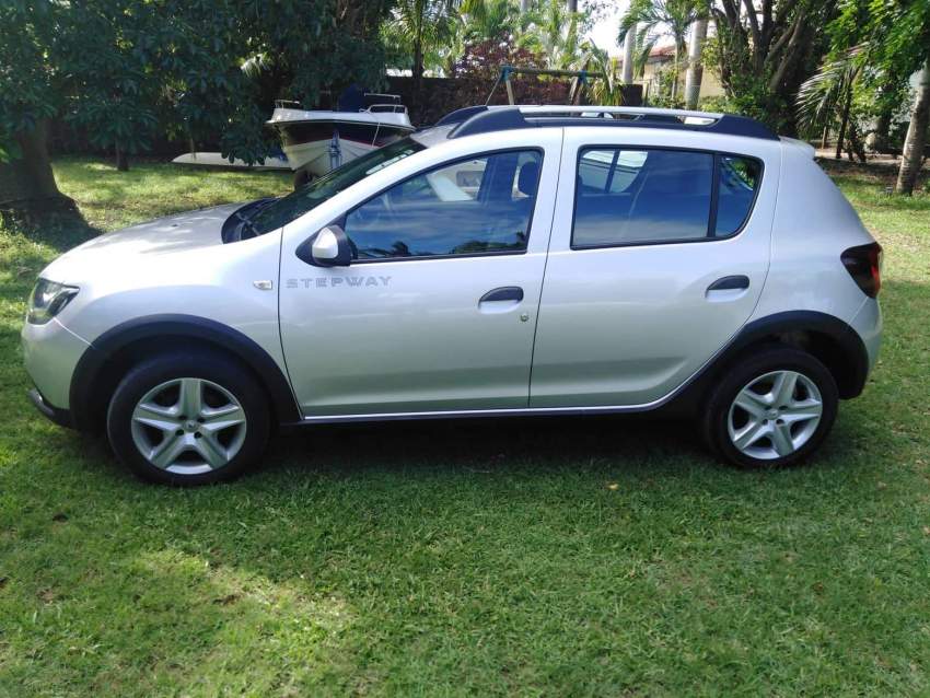 SANDERO STEPWAY 899CC 2016 A VENDRE - 2 - Compact cars  on Aster Vender