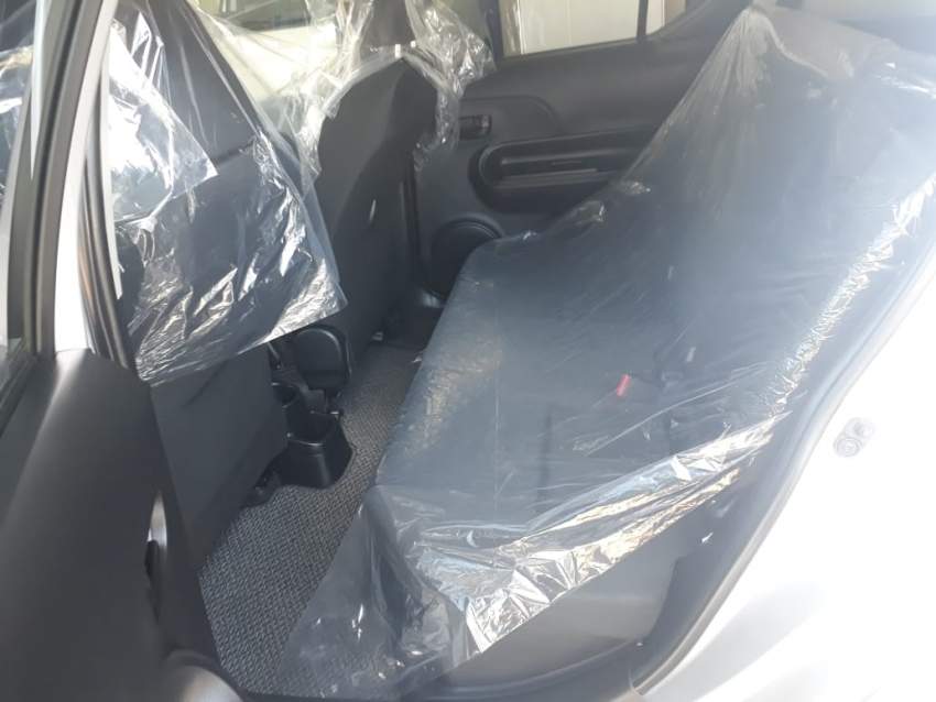 HONDA FIT HYBRID S PACKAGE  - 4 - Family Cars  on Aster Vender