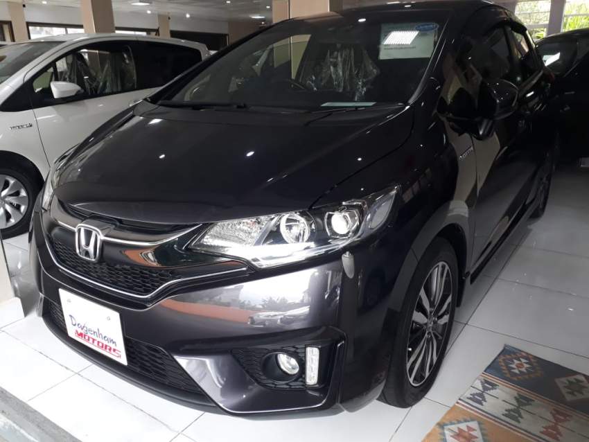 HONDA FIT HYBRID S PACKAGE on Aster Vender