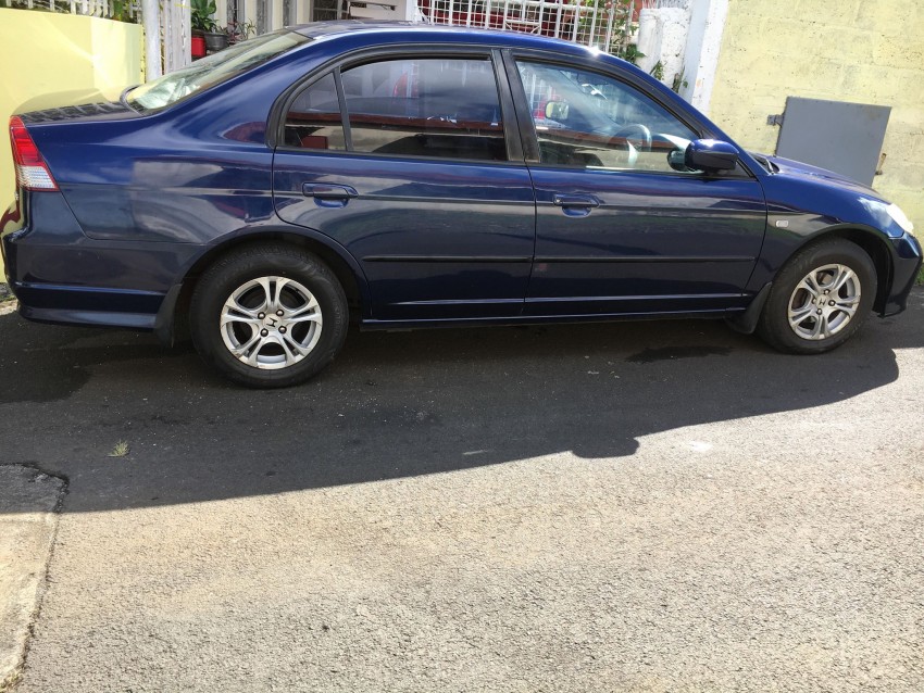 Honda Civic 2006 for sale. Only one owner. - 1 - Family Cars  on Aster Vender