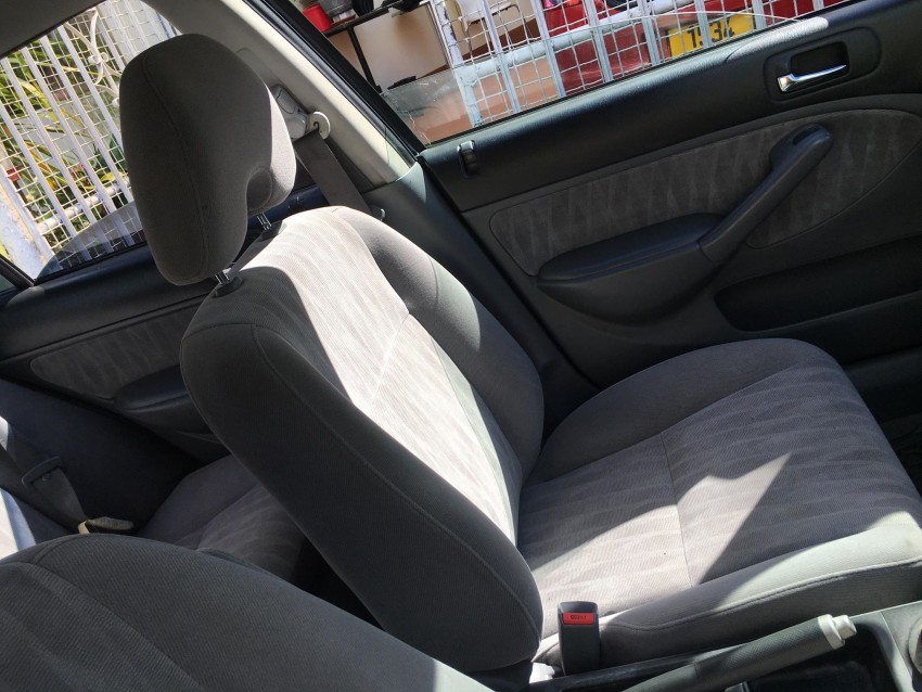 Honda Civic 2006 for sale. Only one owner. - 4 - Family Cars  on Aster Vender