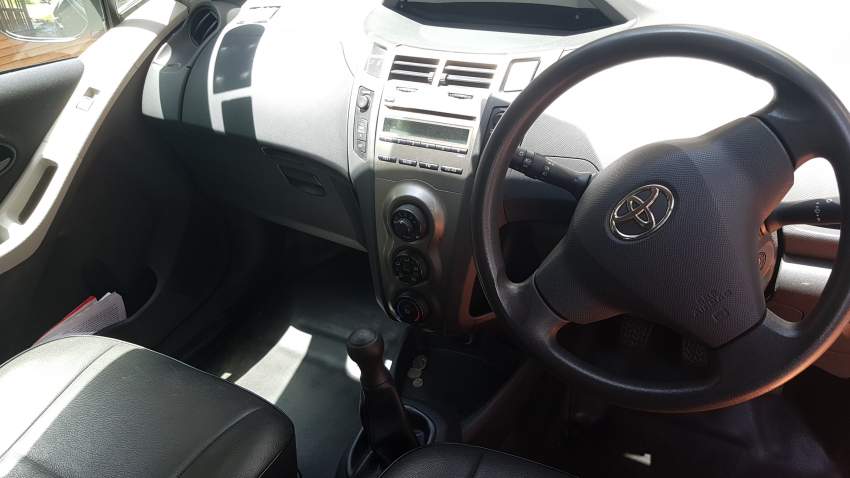 Toyota Yaris - 1 - Compact cars  on Aster Vender