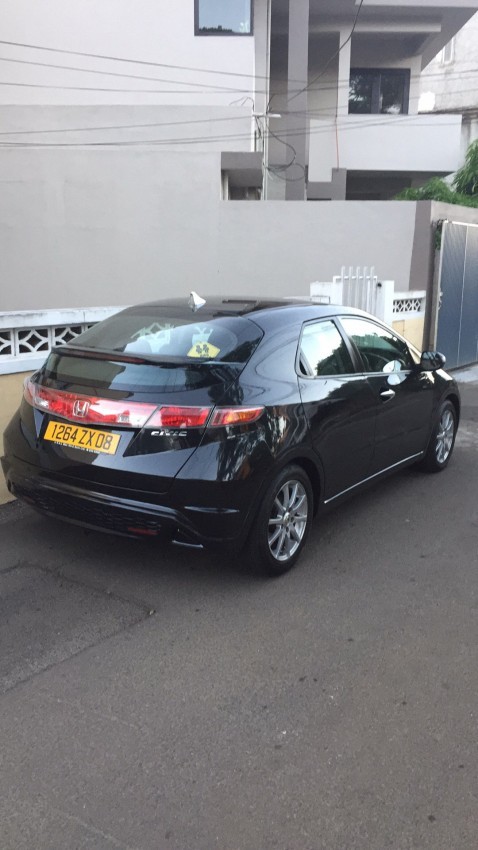 For sale Honda Civic FK1 Manual 2008 Black - 1 - Compact cars  on Aster Vender