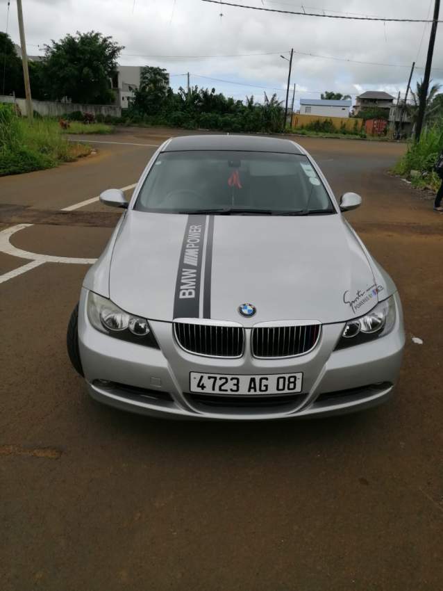 BMW 320i - 0 - Family Cars  on Aster Vender